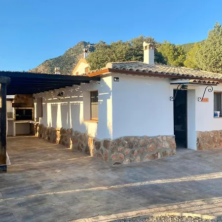 Turisticos Rurales Entresierras Holiday home *